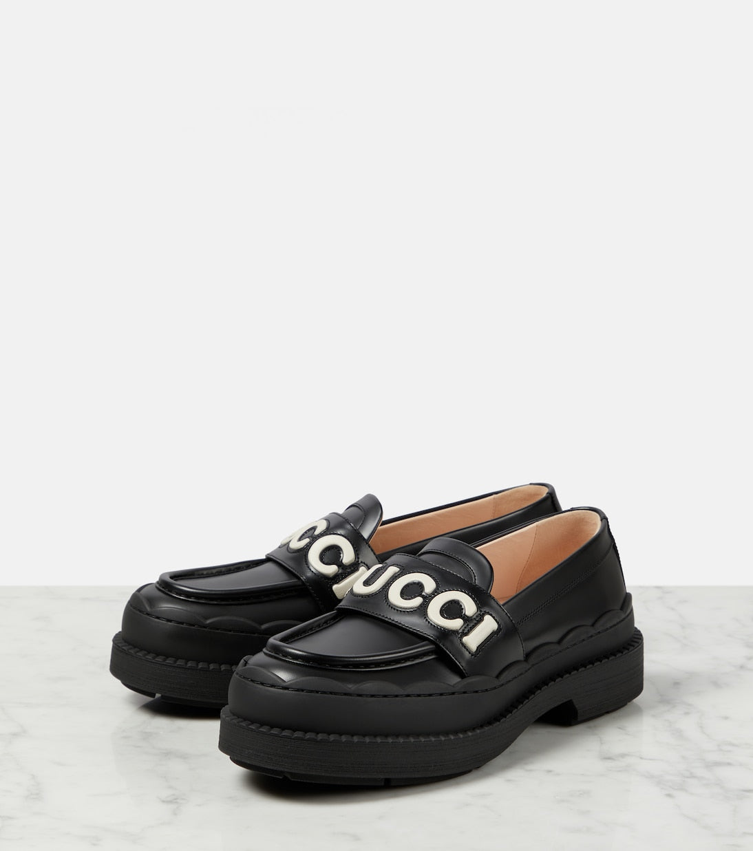 GUCCI Logo leather loafers