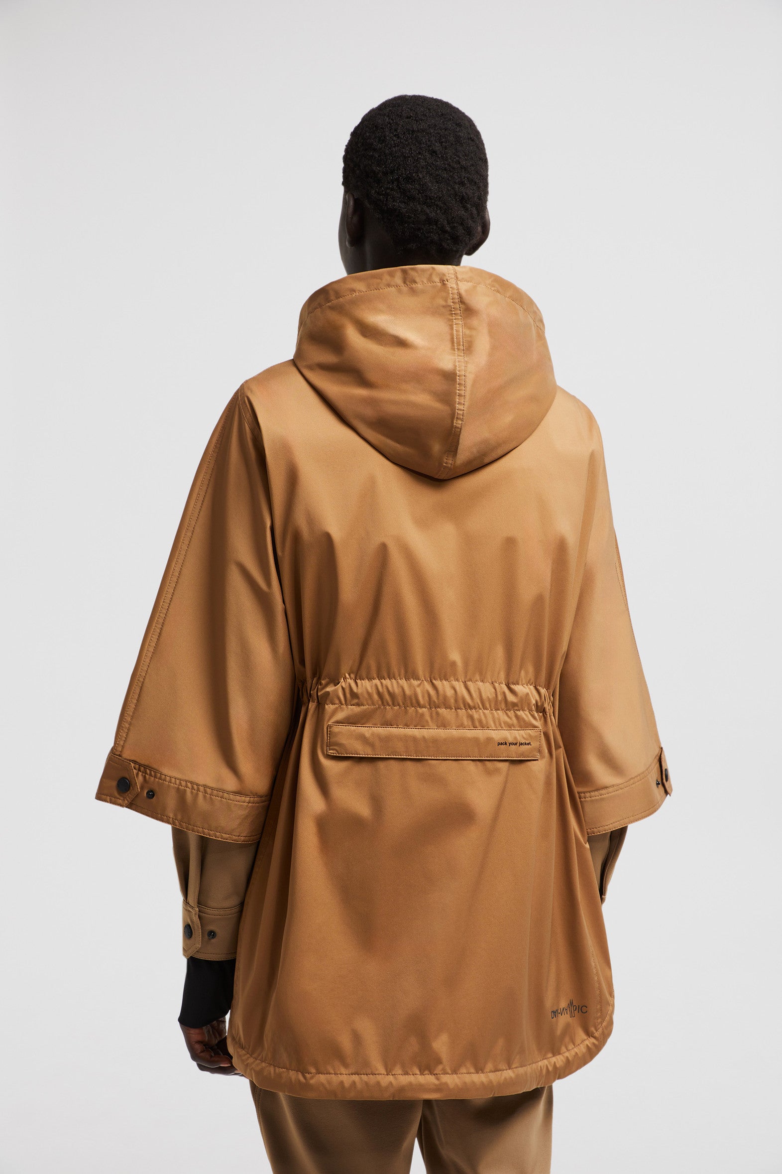 Vorassy Hooded Cape